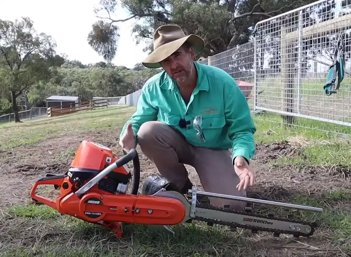 hand trencher